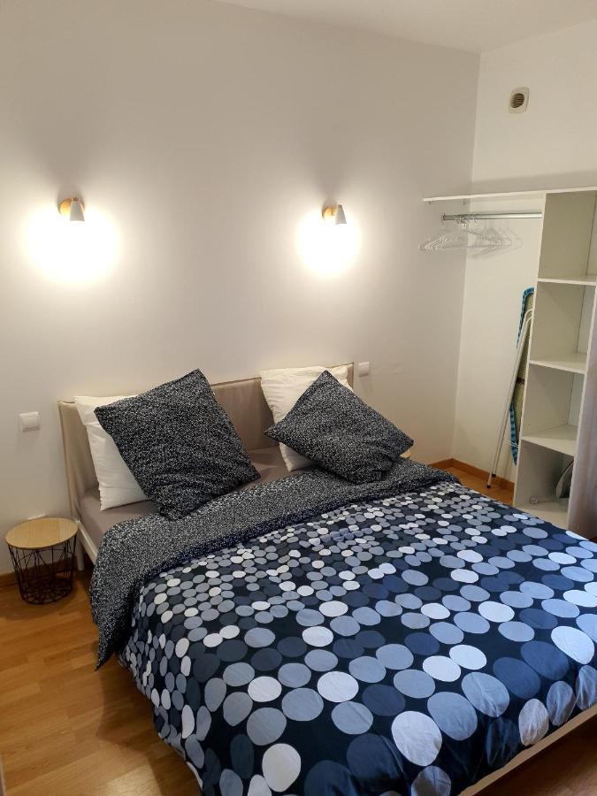 Appartement Cosy Entier, Parking Gratuit Dans La Rue Dijon Dış mekan fotoğraf